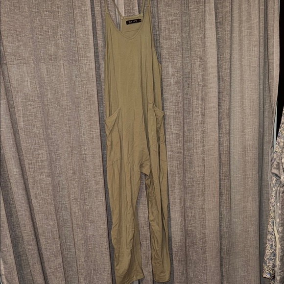 EFAN Green Sleeveless Jumpsuit Size M - Picture 1 of 1